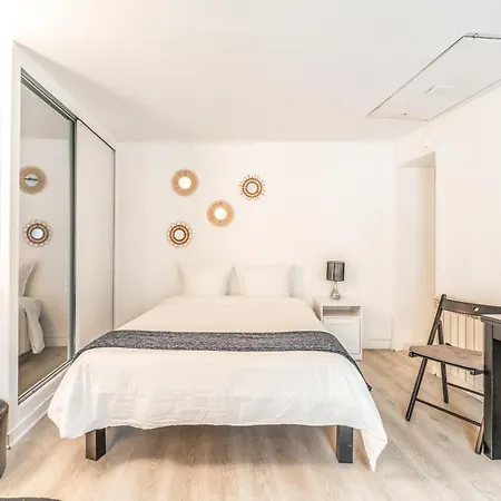 Chatelet Flat Apartman *